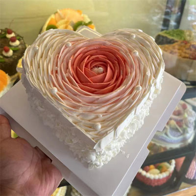 heart-shaped cake city